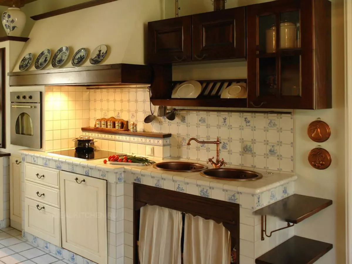 Retro styl kuchyně (55 fotografií): kuchyně sluchátka a záclony v retro stylu interiéru, moderní konstrukční možnosti 21165_29