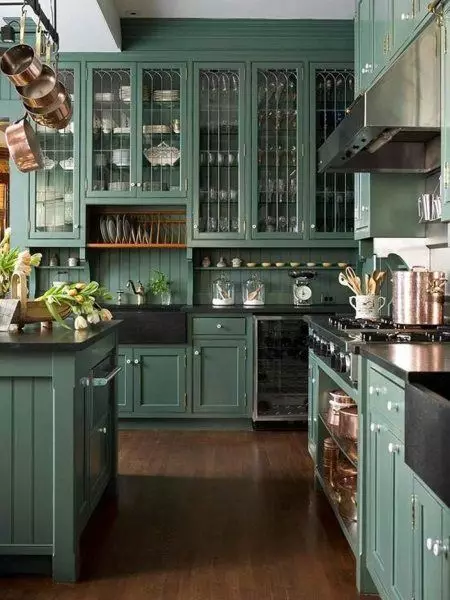 Kuchnia w stylu angielskim (68 zdjęć): Projektowanie wnętrz w angielskim stylu klasycznym, stylowe zasłony do salonu kuchennego 21167_53