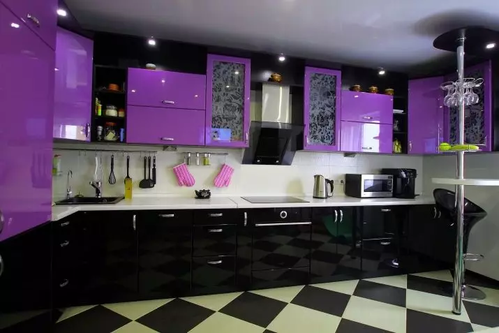 Siyah Mutfak (100 fotoğraflar): Siyah kadife mutfak, iç tasarımda ahşap, mat ve parlak mutfak gri-siyah renklerde, siyah duvar tasarımı 21175_100