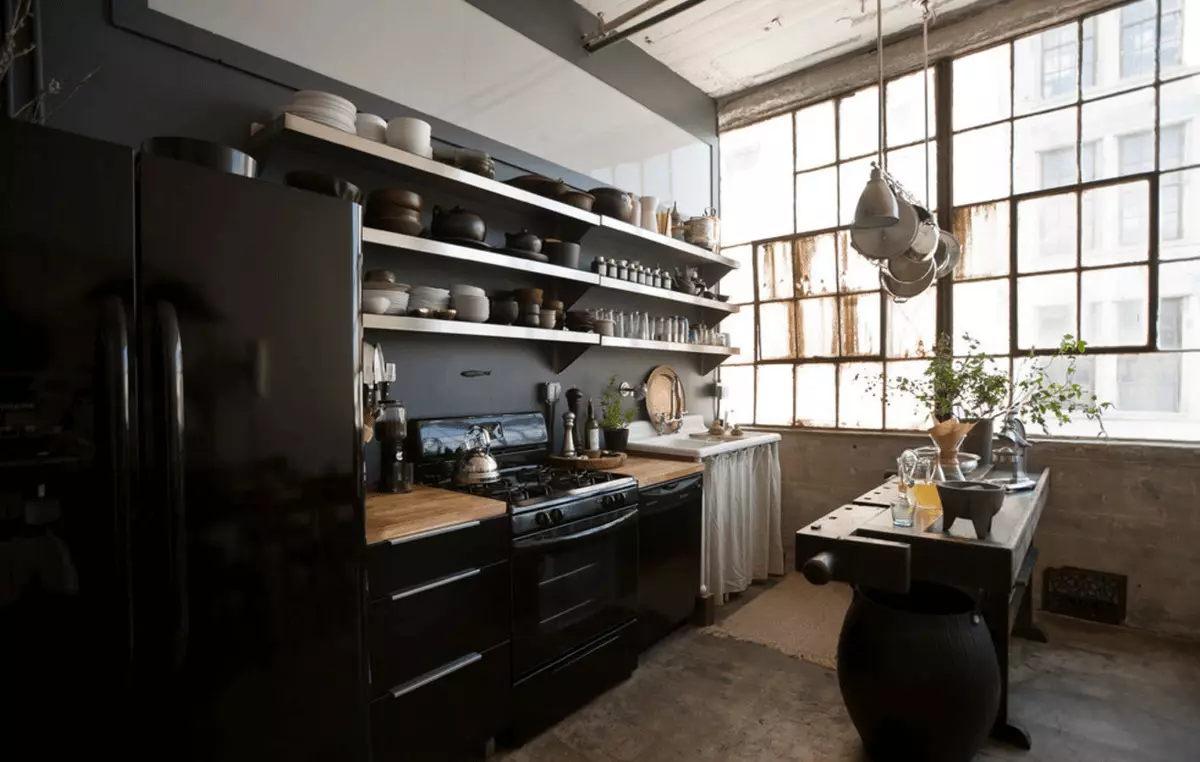 Cocina negra (100 fotos): Cocina de terciopelo negro con madera en diseño de interiores, cocina mate y brillante en colores gris-negro, diseño de pared negro 21175_16