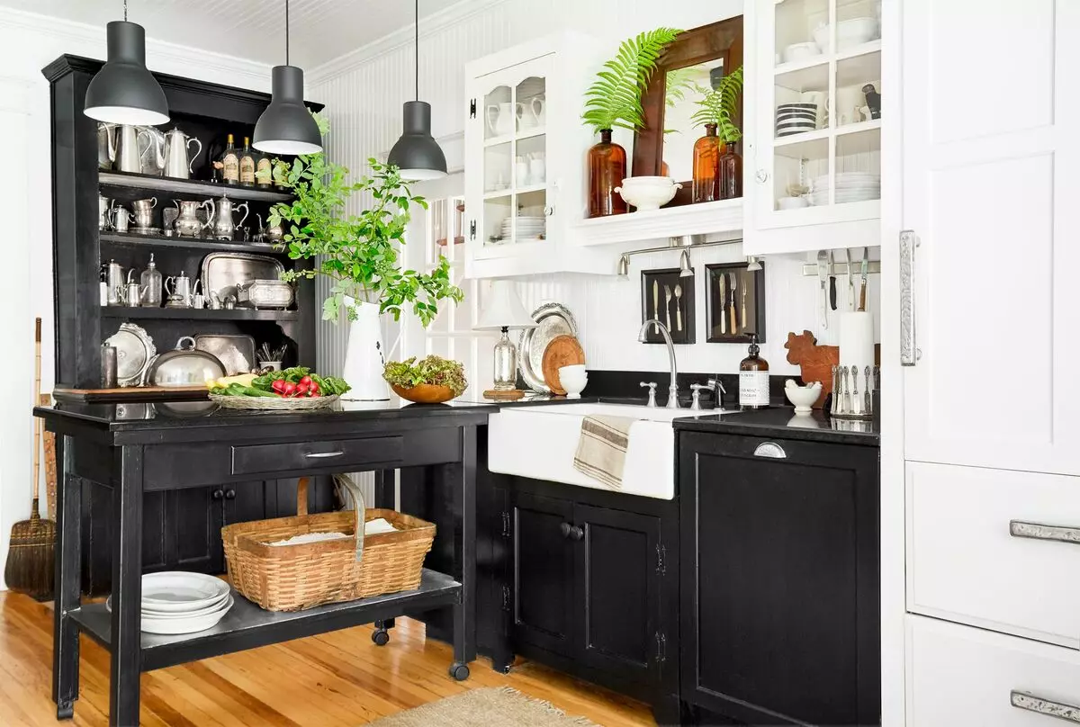 ब्लैक रसोई (100 फोटो): भूरे रंग के काले रंग, काले दीवार डिजाइन में इंटीरियर डिजाइन, मैट और चमकदार रसोई में लकड़ी के साथ काले मखमल रसोईघर 21175_19
