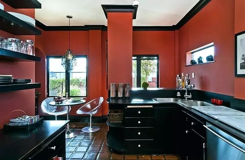 Svart kjøkken (100 bilder): svart fløyel kjøkken sett med tre i interiør, matt og glanset kjøkken i grå-svart farger, svart vegg design 21175_38