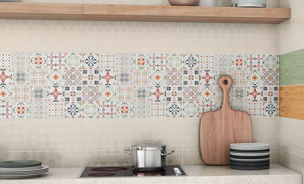Patchwork Tile- ը գոգնոցի համար խոհանոց (39 լուսանկար). Ոճի առանձնահատկություններ, խոհանոցի գոգնոց սեւ եւ սպիտակ գամմայում 21194_9