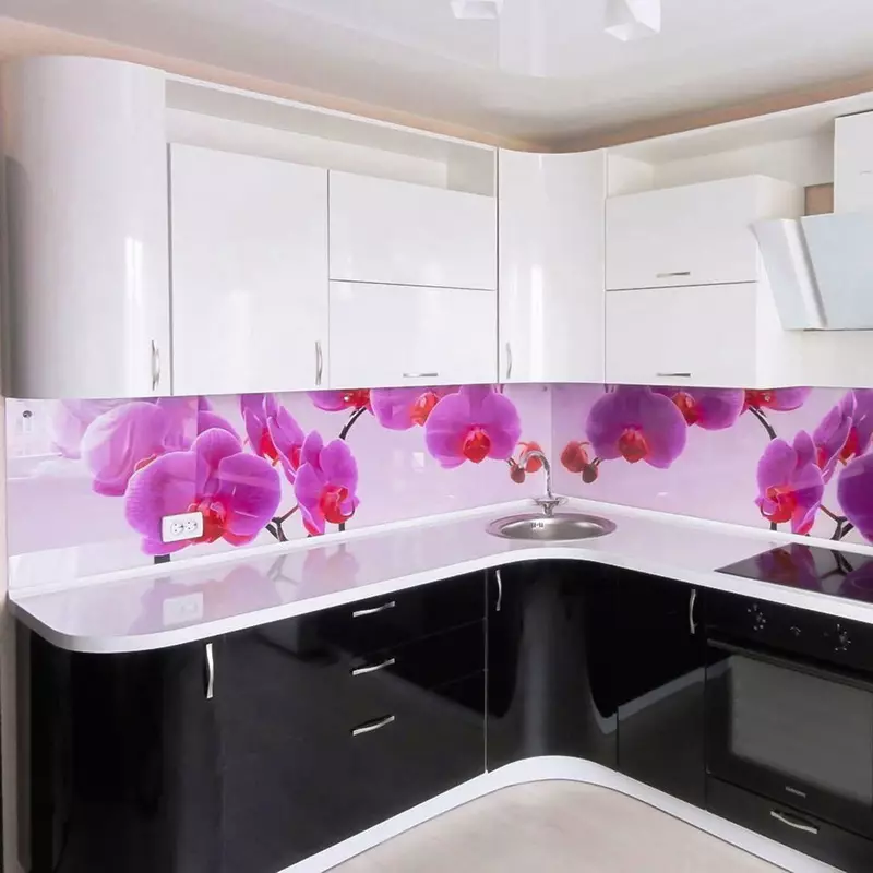 Tabliers en verre avec impression photo pour la cuisine (46 photos): Tabliers de cuisine de verre trempé avec orchidées, café et autres options de conception 21202_30