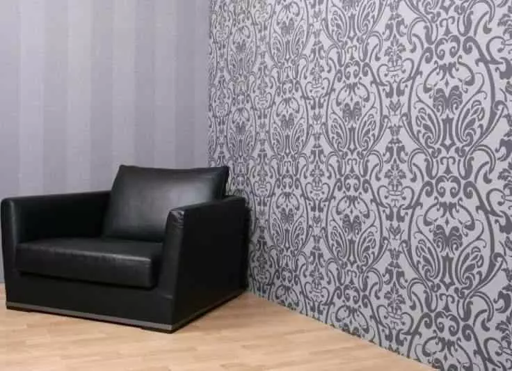 Papéis de parede modernos no corredor (70 fotos): Papel de parede elegante 2021 nas paredes no interior da sala de estar. Quais cores estão na moda agora? Como colar? 21220_15