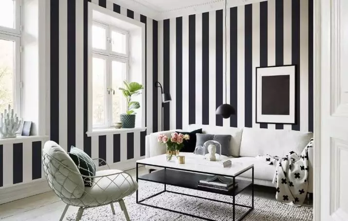 Fons de pantalla a la sala (162 fotos): Bell fons de pantalla a la paret de la sala d'estar 2021, resum d'opcions d'estil de Provença, triï fosc, gris i altres colors wallpaper 21224_112