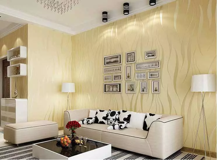 Tapeta v hale (162 fotografií): Krásná tapeta na zdi v obývacím pokoji 2021, přehled o možnosti stylu Provence, vybrat tmavé, šedé a jiné barvy tapet 21224_128