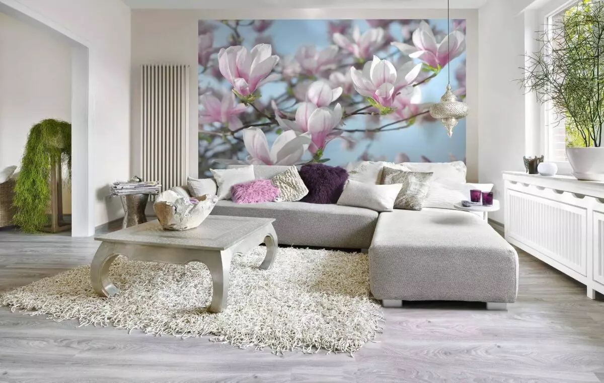 Fototapeta do haly (111 fotek): Design fotografií tapety s růží v interiéru obývacího pokoje, výběr tapet, rozšiřující se prostor, na zdi nad pohovkou a na jiných místech 21225_5