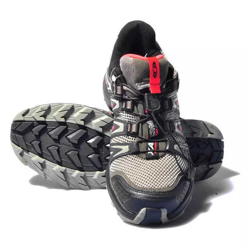 รองเท้าผ้าใบ Solomon (73 รูปภาพ): Salomon Speedcross รุ่น (Speedcross), ฤดูร้อนเดินป่าและวิ่ง, เด็ก, ถูกแทง, ความคิดเห็น 2122_20