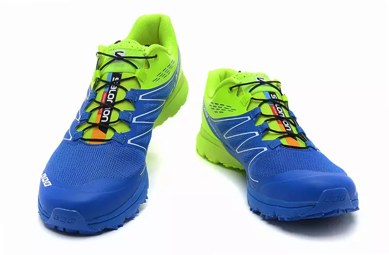 รองเท้าผ้าใบ Solomon (73 รูปภาพ): Salomon Speedcross รุ่น (Speedcross), ฤดูร้อนเดินป่าและวิ่ง, เด็ก, ถูกแทง, ความคิดเห็น 2122_35