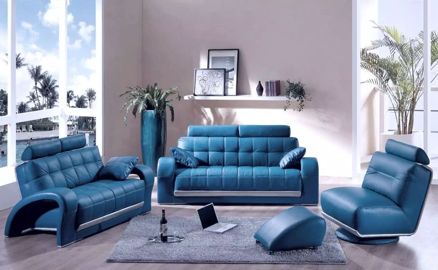 Ādas dīvāni dzīvojamā istabā (28 fotogrāfijas): interjera dizains ar lielu elites brūnu un citu krāsu ādas dīvāniem 21230_27