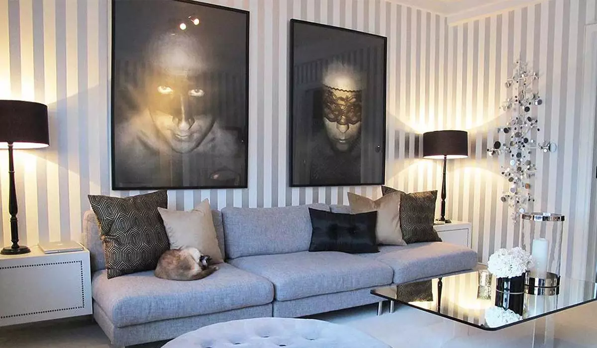 Jak udělat zeď v obývacím pokoji nad pohovkou? 49 fotografií Jak a jak ozdobit zeď v hale? Accent Wall Design nápady přes pohovku 21236_6