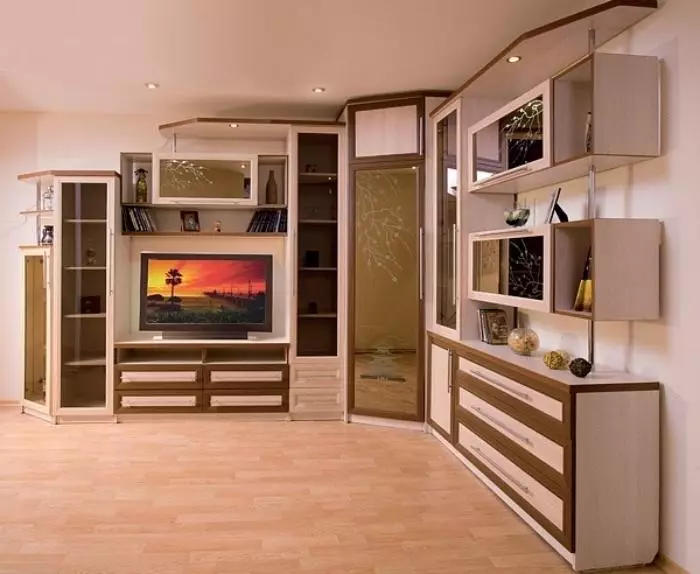 Hoekmuren in de woonkamer (80 foto's): Selecteer de moderne modulaire muren met een kledingkast en een mini-muur in de klassieke stijl 21241_14