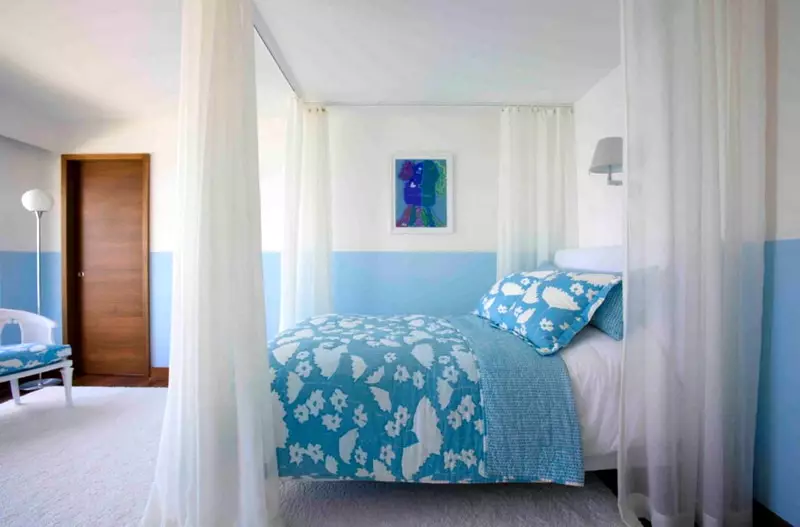 Zoning Spálňa s záclonami (45 fotografií): Zvoľte vláknité priečky na oddelenie miestnosti do spálne a obývacej izbe. Ako s pomocou opony rozdeliť miestnosť na zóne? 21268_39