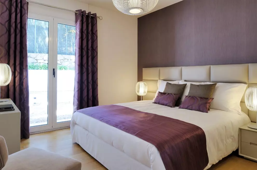 卧室的紫色窗帘（38张）：紫色和薰衣草窗帘，卧室内部的淡色灯光，梅花窗帘 21272_13