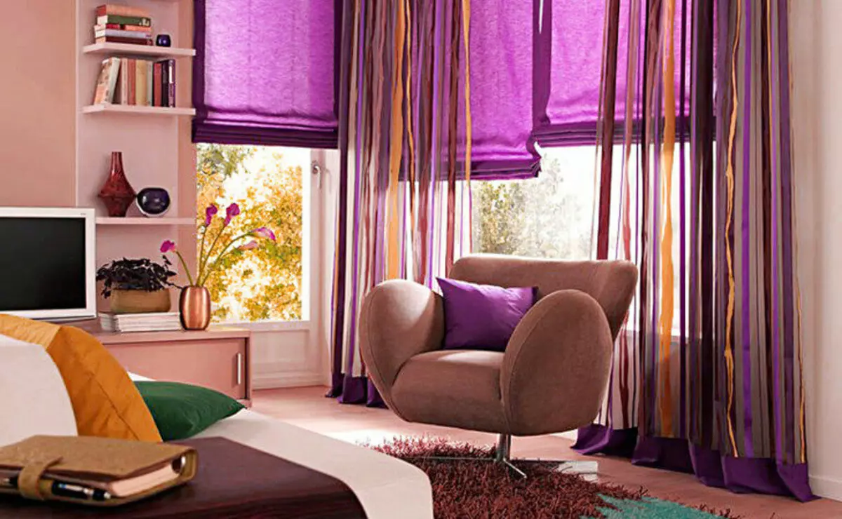 Lilla gardiner i soverommet (38 bilder): lilla og lavendel gardiner med lys av lys farge i soverommet interiør, plomme gardiner 21272_22