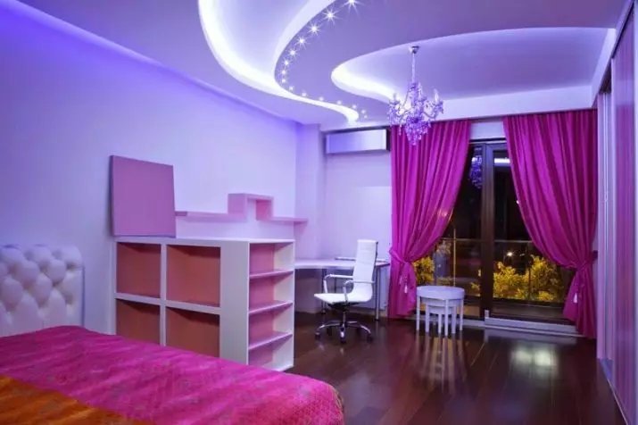 Violetti verhot makuuhuoneessa (38 kuvaa): violetti ja laventeli verhot valon värin valoilla makuuhuoneen sisustuksessa, luumut verhot 21272_24