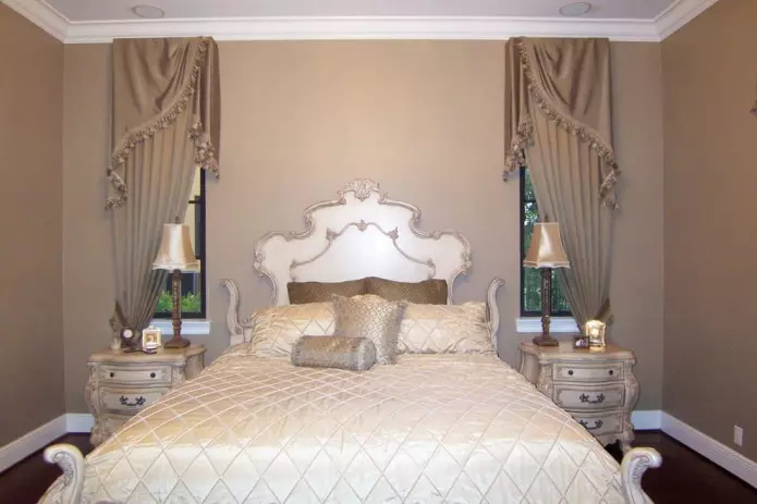 Lambreks为卧室（55张照片）：来自Tulle的新设计窗帘，带有Bandanda的特点，选择窗户美丽和时尚的窗帘 21275_50