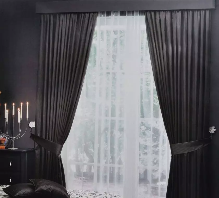 Tulle no cuarto (79 fotos): Deseño de cortinas de torre. Que fermoso para colgar un conxunto de cortinas de aire? Produtos de gasa e tul de capron, veo denso fácil e outros tipos 21279_32