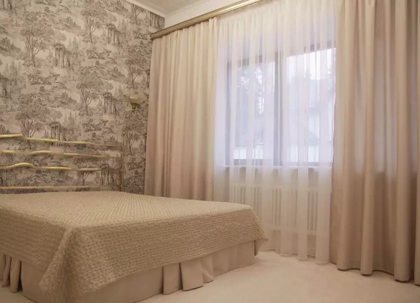 在臥室里蒂略（79張照片）：塔窗簾設計。掛一套空氣窗簾多麼美麗？雪紡產品和毛卷從卡螺旋，易緻密的面紗和其他類型 21279_4