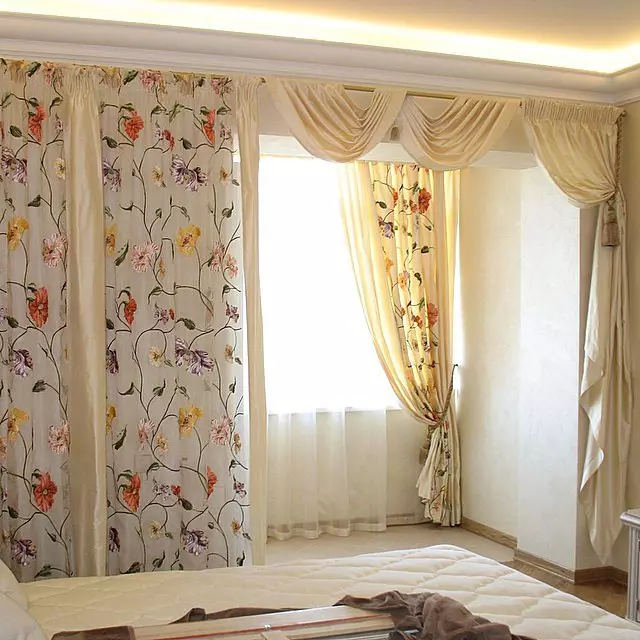 蒂勒在卧室（79张）：塔窗帘设计。多么美丽的挂了一套气帘？雪纺产品和薄纱从凯普伦，易密面纱和其他类型 21279_47
