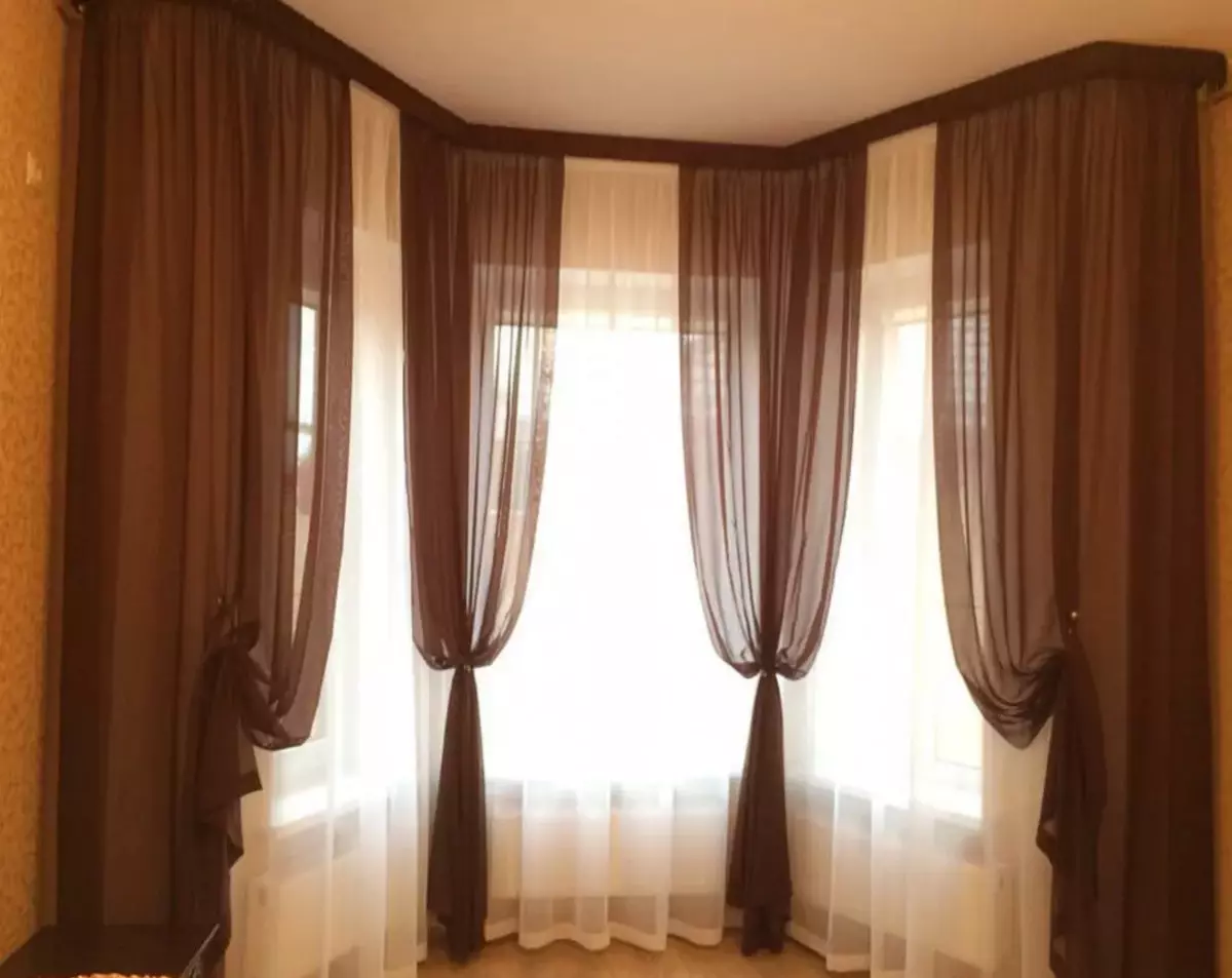 蒂勒在卧室（79张）：塔窗帘设计。多么美丽的挂了一套气帘？雪纺产品和薄纱从凯普伦，易密面纱和其他类型 21279_63