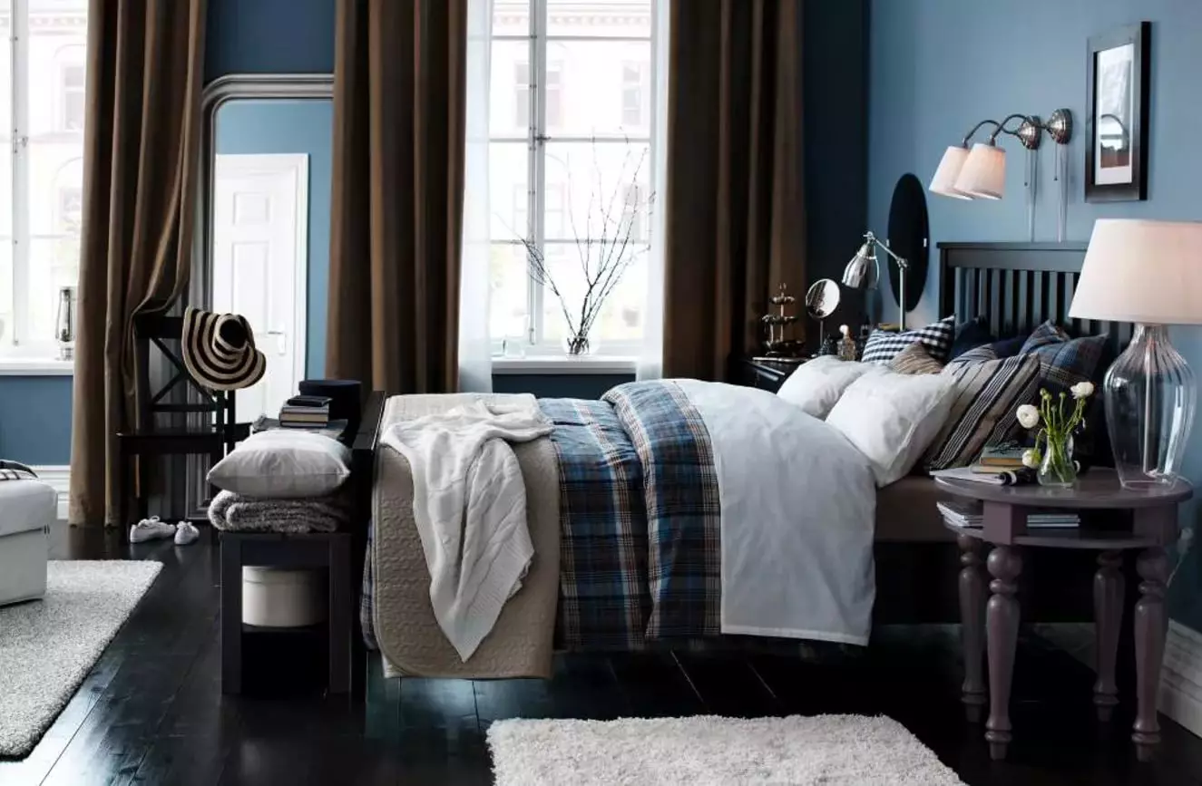 Mavi yatak odasında perdeler (27 fotoğraf): Mavi duvar kağıdı için hangi tonlar uygundur? 21285_15