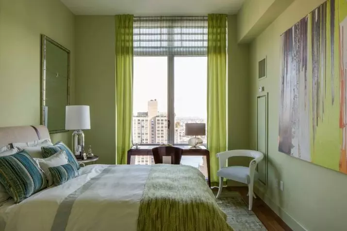 Зелени завеси во спалната соба (58 фотографии): ентериери со нане и светло зелени завеси, дизајн со смарагд завеси и темно зелени завеси, други опции 21286_58