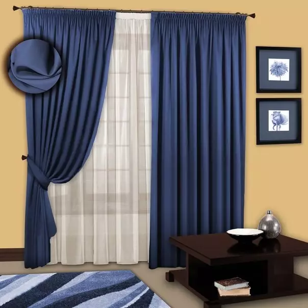 Gardiner i et lett soverom (45 bilder): Hvilke gardiner passer inn i soverommet med hvite møbler? Design og farge på gardinen 21292_20
