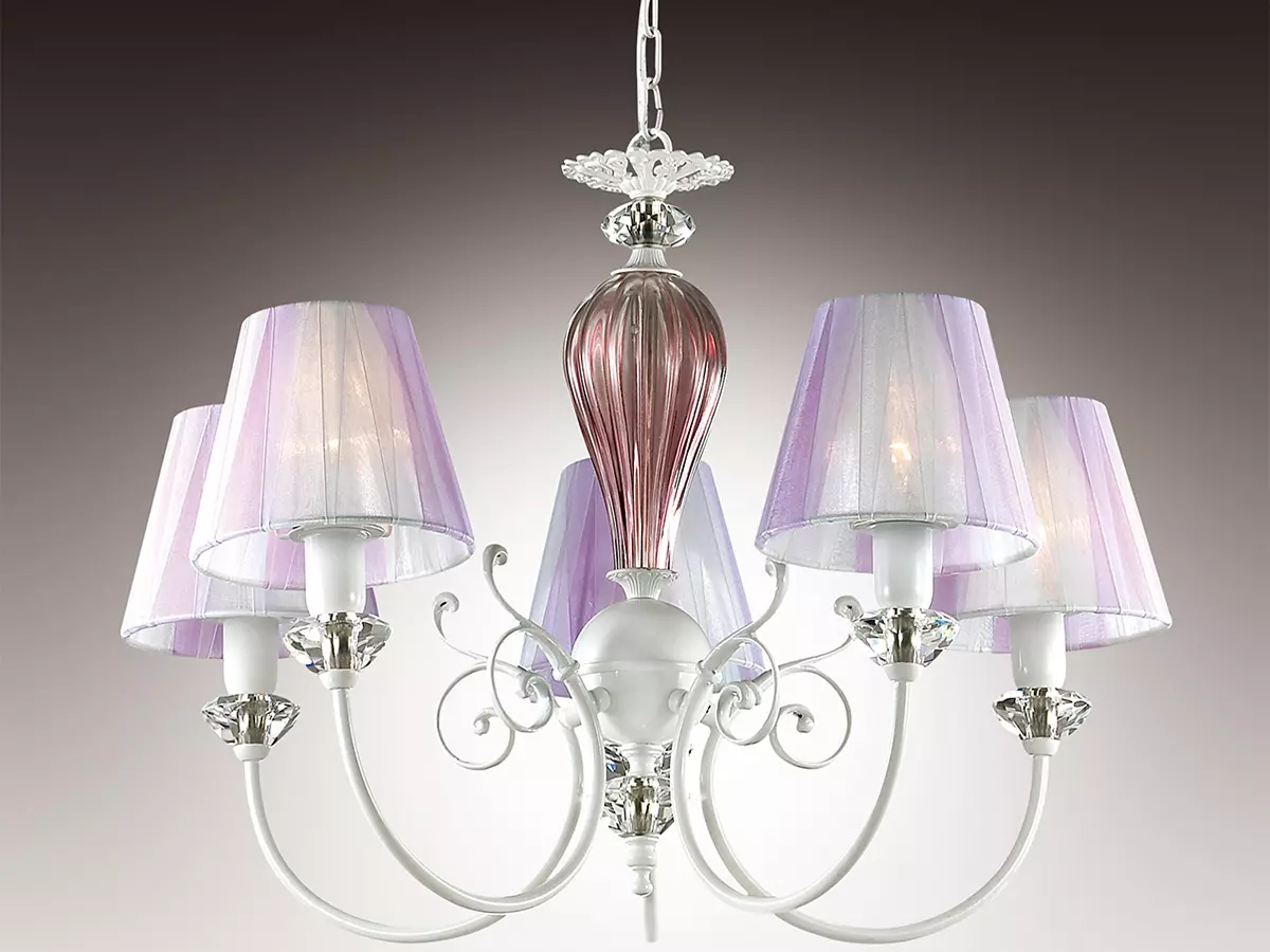 Chandeliers дар хонаи хоб (85 акс): Моделҳои шифт: Моделҳои шифт барои шифт, бо рӯшноӣ дар сабкҳои замонавӣ ва классикӣ, доғҳои зебои услубӣ 21306_46