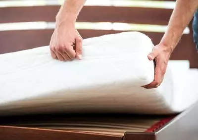 Mattresses with independent springs: their rating. Orthopedic mattresses 160x200 and 90x200, other sizes. Are they better mattresses with a dependent spring block? 21312_35