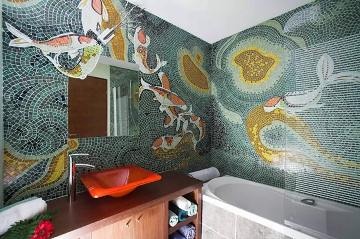 Tile mozaik za kopalnico (125 fotografij): Oblika prostora z mozaičnimi ploščicami na tleh, samolepilne ploščice v notranjosti, keramične in plastične, steklene ploščice in druge možnosti 21358_42