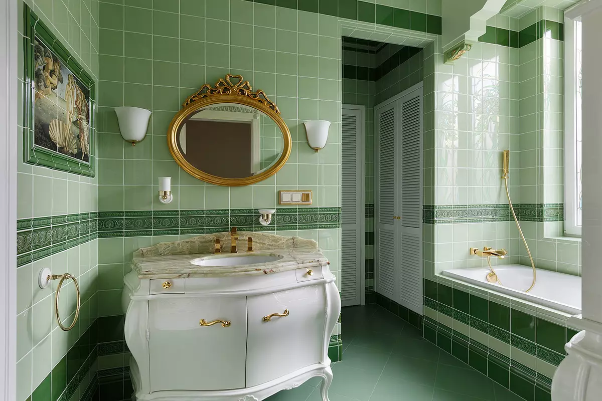 Telha verde para o banheiro (41 fotos): cerâmica e outras telhas escuras e luzes claras no banheiro. Design de telha no chão e nas paredes em tons verdes 21359_28