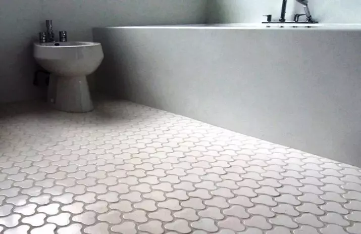 אריח על הרצפה בחדר האמבטיה (71 תמונות): אריחי הרצפה לשירותים 10x10 ס