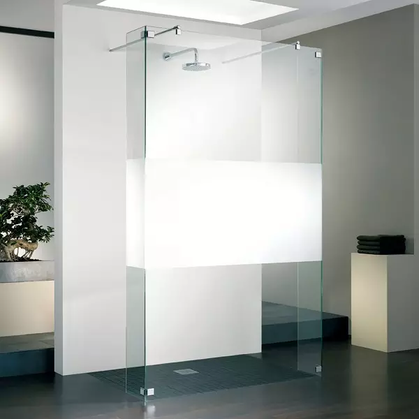 淋浴的玻璃隔板（60張）：玻璃淋浴圍欄的類型，來自玻璃塊和90x90厘米，配件的選擇。浴室設計 21370_39