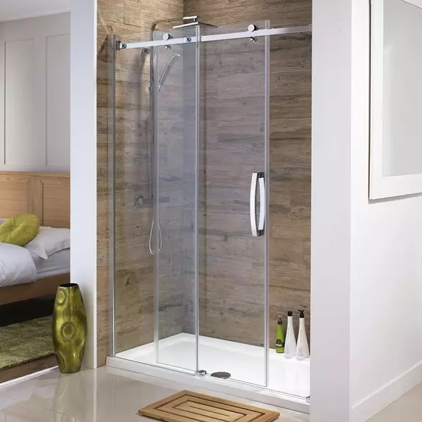 淋浴的玻璃隔板（60張）：玻璃淋浴圍欄的類型，來自玻璃塊和90x90厘米，配件的選擇。浴室設計 21370_45