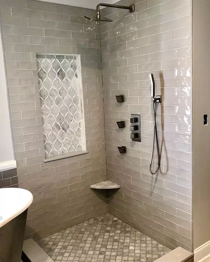 Ариун цэврийн өрөөнд шүршүүрт орох (86 зураг): Угаалгын өрөөний загвар: угаалгын өрөөний дизайны сонголтууд тавиур, плита, плита, төслүүд 21384_36