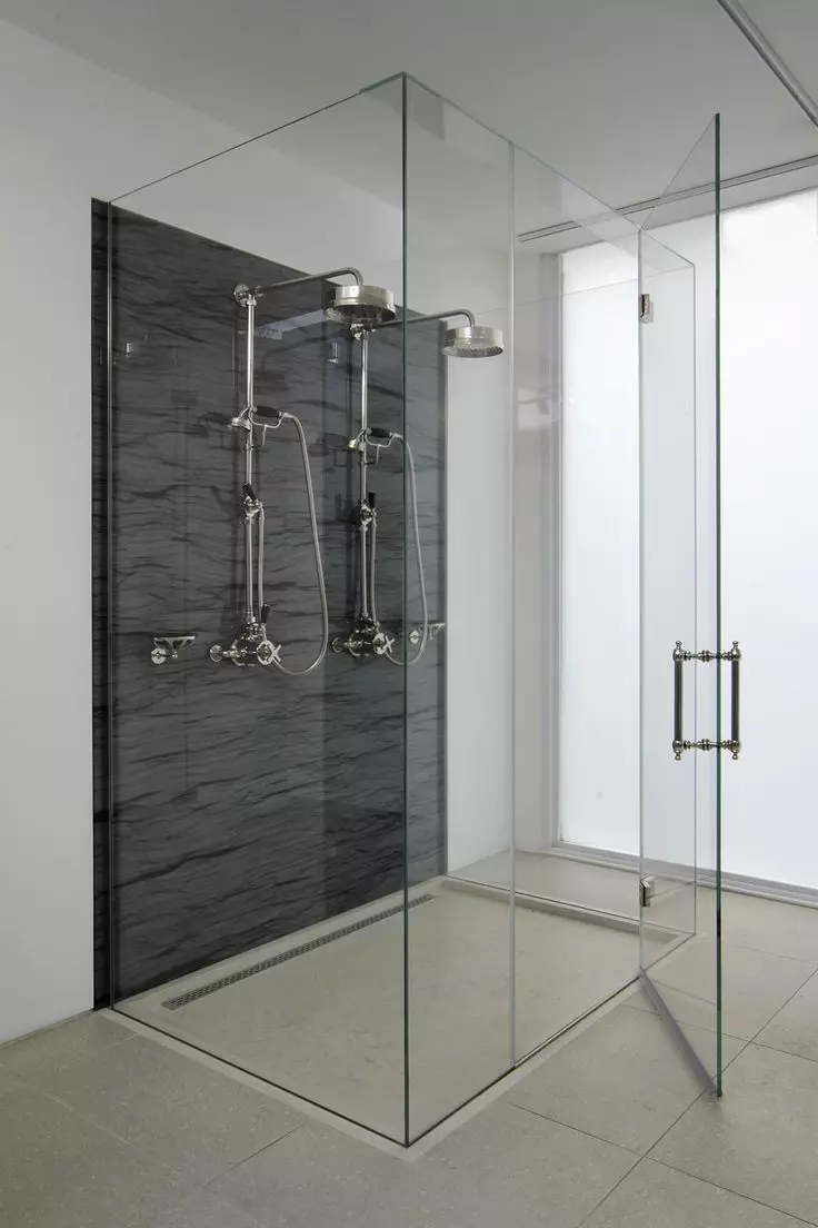 Tuš v kopalnici brez kabine (86 fotografij): možnosti oblikovanja kopalnice s prho brez palet in ploščice kabin, projektov 21384_57