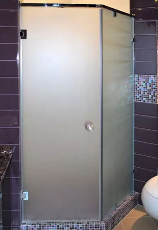 Ducha en el baño sin cabina (86 fotos): Opciones de diseño de baño con ducha sin paletas y cabinas de azulejos, proyectos 21384_63