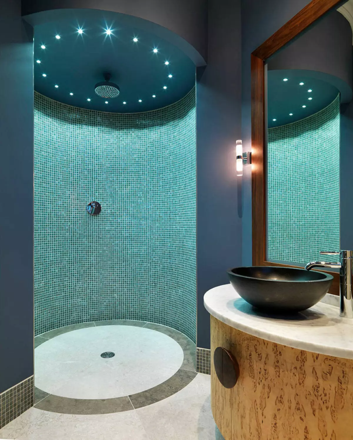 Душ в банята без кабина (86 снимки): Опции за дизайн на баня с душ без палетни и плочки кабини, проекти 21384_68