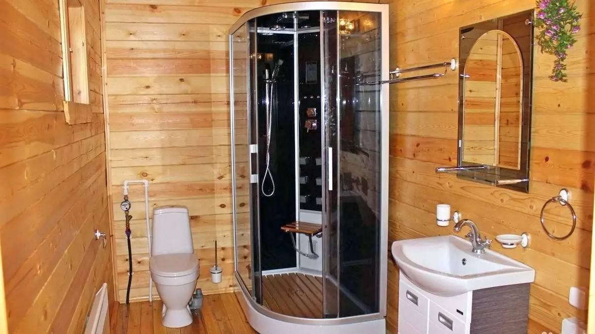 Dhoma dush në një shtëpi private (67 foto): Opsionet e dizajnit të brendshëm me dritare. Si të pajisen? Shembuj interesantë 21393_6