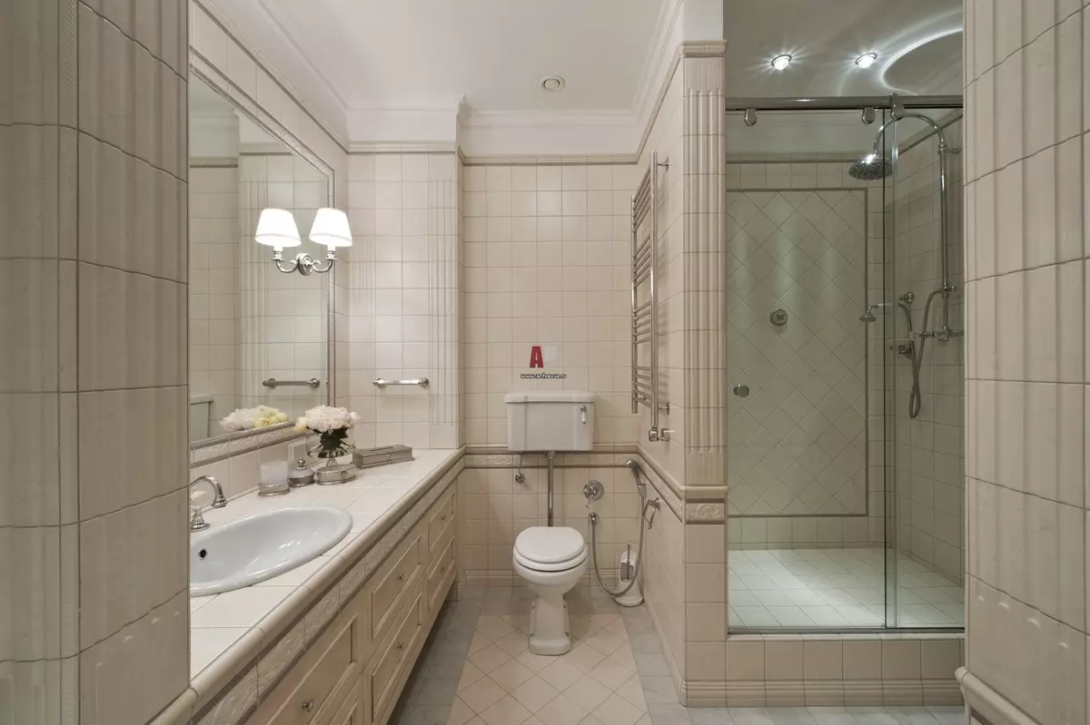 Dhoma dush në një shtëpi private (67 foto): Opsionet e dizajnit të brendshëm me dritare. Si të pajisen? Shembuj interesantë 21393_8