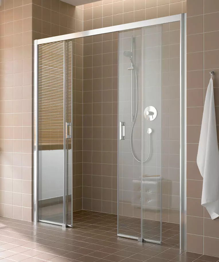 מקלחת ללא מקלחת בחדר האמבטיה (57 תמונות): עיצוב וקישוט של חדר האמבטיה עם סצינת הנשמה ללא בקתה בבית פרטי ודירה 21400_24