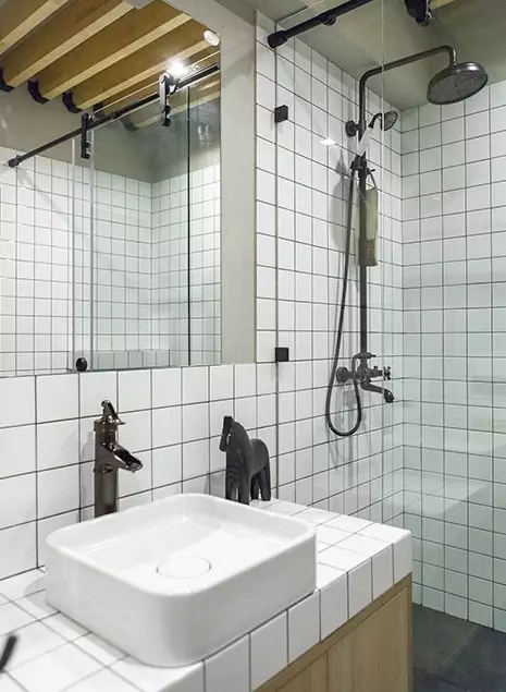 Sprcha bez sprchy v koupelně (57 fotek): Design a dekorace koupelny s Scéna Scéna bez kabiny v soukromém domě a apartmánu 21400_41