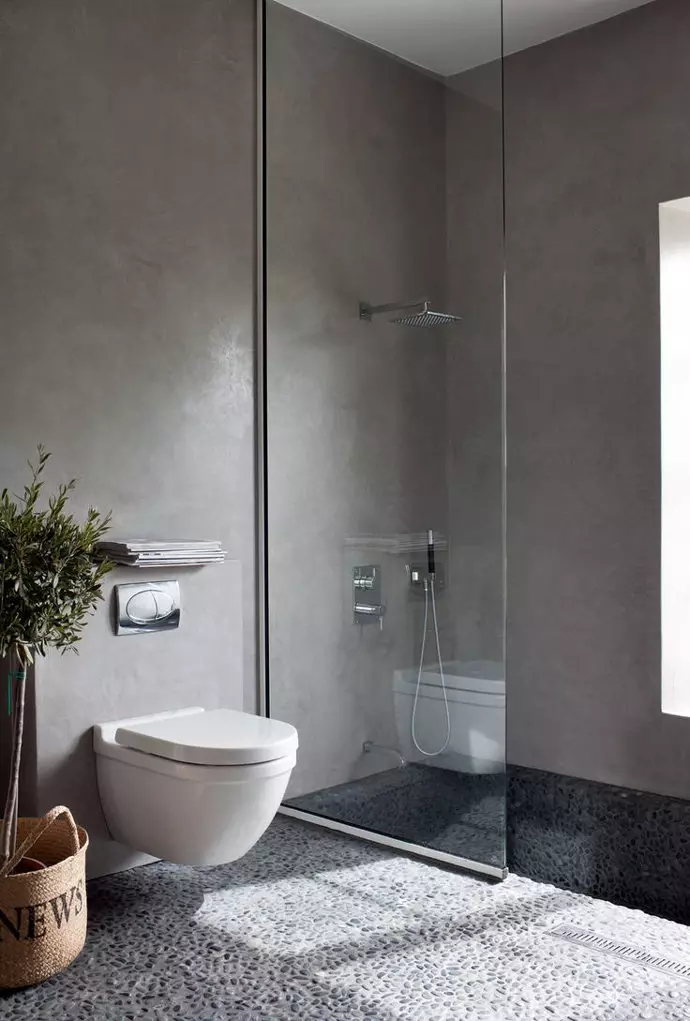 Dutxar-se sense dutxa al bany (57 fotos): El disseny i la decoració de la cambra de bany amb l'escena de l'ànima sense una cabina en una casa privada i apartaments 21400_46