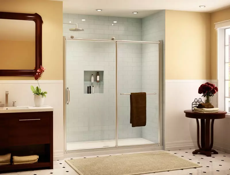Dušas be dušo vonioje (57 nuotraukos): vonios kambario dizainas ir apdaila su sielos scenoje be salono privačiame name ir bute 21400_53