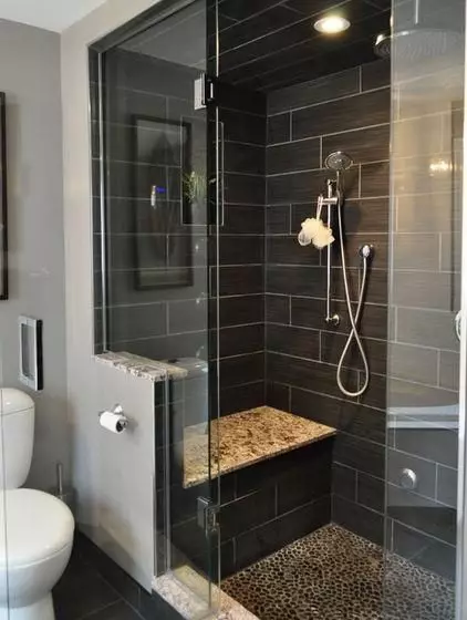 Dutxar-se sense dutxa al bany (57 fotos): El disseny i la decoració de la cambra de bany amb l'escena de l'ànima sense una cabina en una casa privada i apartaments 21400_55