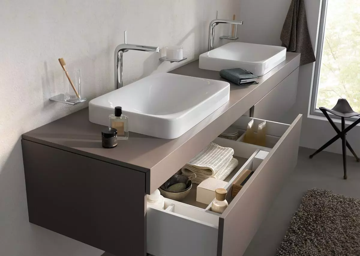 Umývadlo v kúpeľni (113 fotografií): Veľkosti umývadla, model pod stolom, akrylových a keramických, úzkych a štvorcových drezov 21421_20