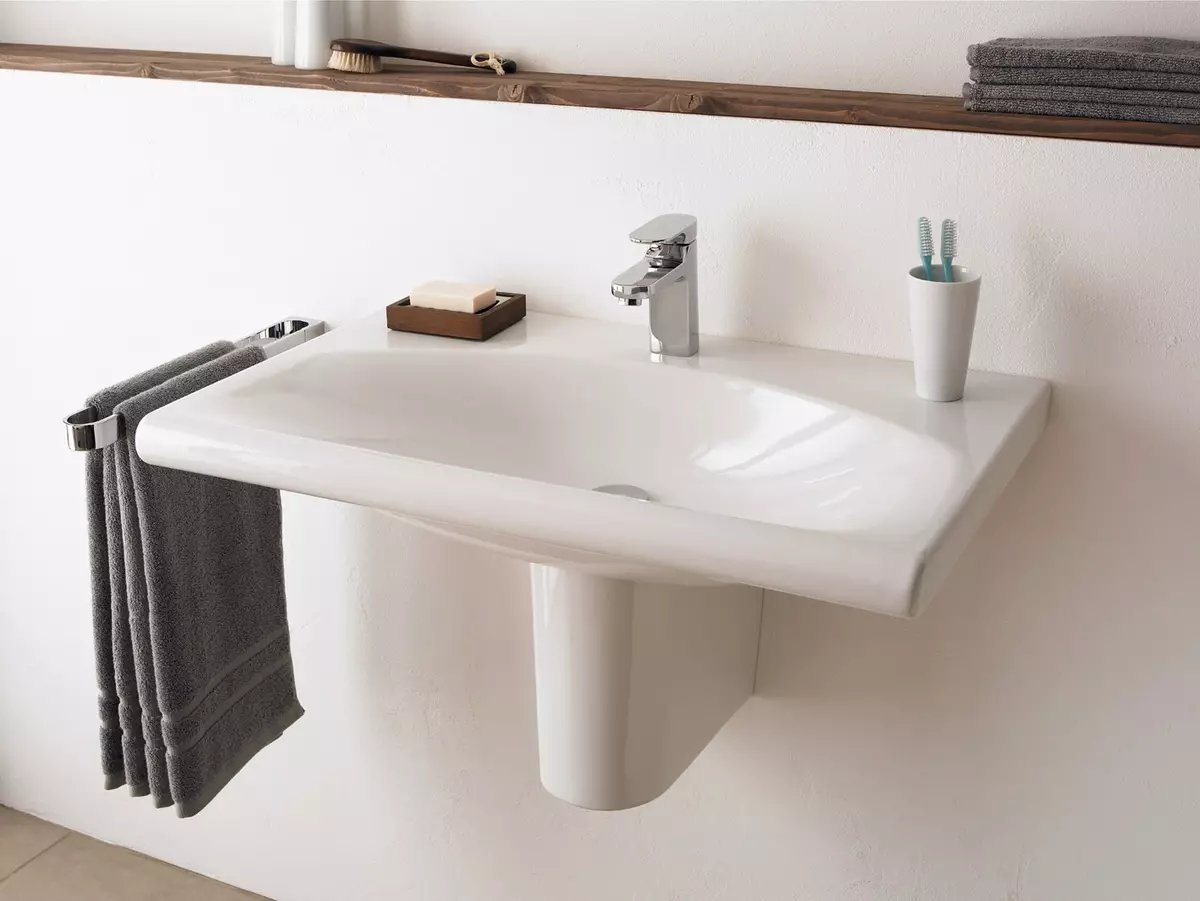 Umývadlo v kúpeľni (113 fotografií): Veľkosti umývadla, model pod stolom, akrylových a keramických, úzkych a štvorcových drezov 21421_30
