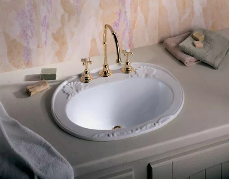 Umývadlo v kúpeľni (113 fotografií): Veľkosti umývadla, model pod stolom, akrylových a keramických, úzkych a štvorcových drezov 21421_74